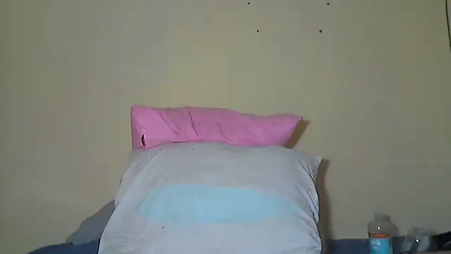 AnnabigpussyXO webcam