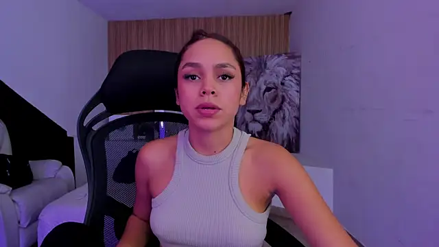 CarolineFyre webcam