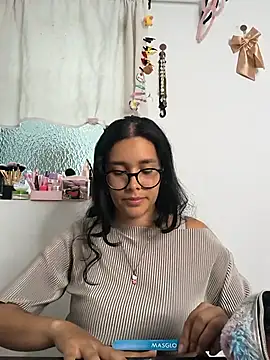 Annya-sweet webcam