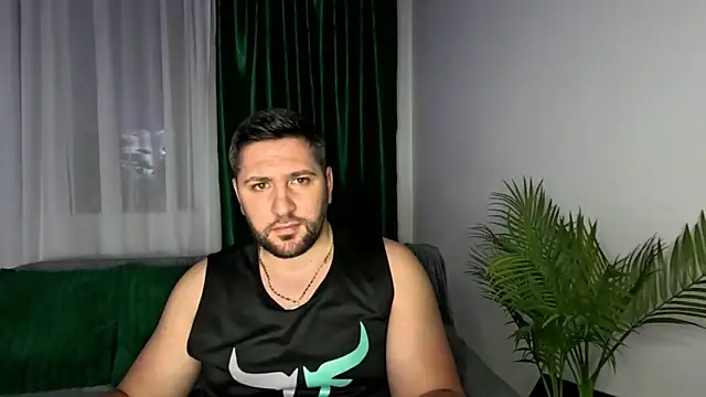 Gold_Alpha_Boy webcam