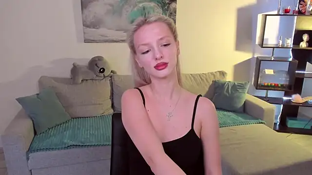 AleksaBlonde webcam