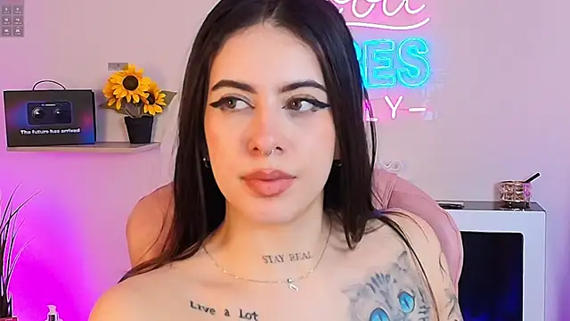Alice_Vixen webcam