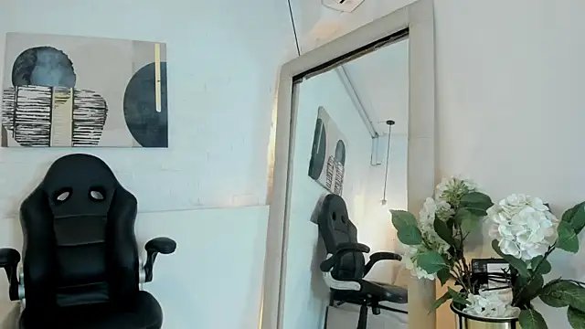 LessLee1 webcam