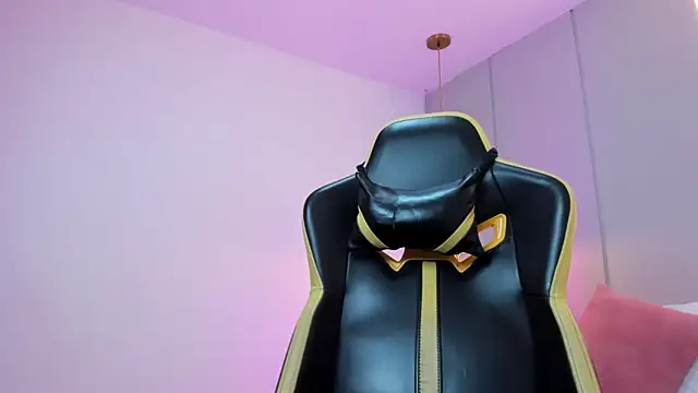 kira_relish webcam