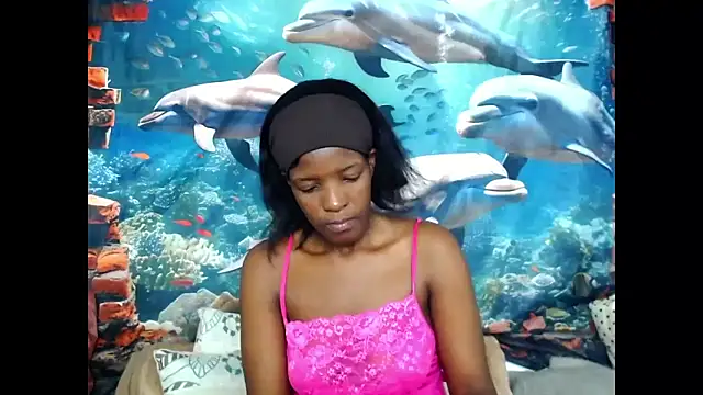 AfricanBarbiee69 webcam