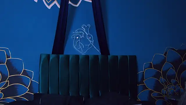 Lia_Avalon webcam