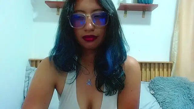 Violet_2003 webcam