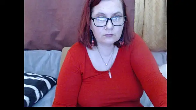PlayfullMature webcam