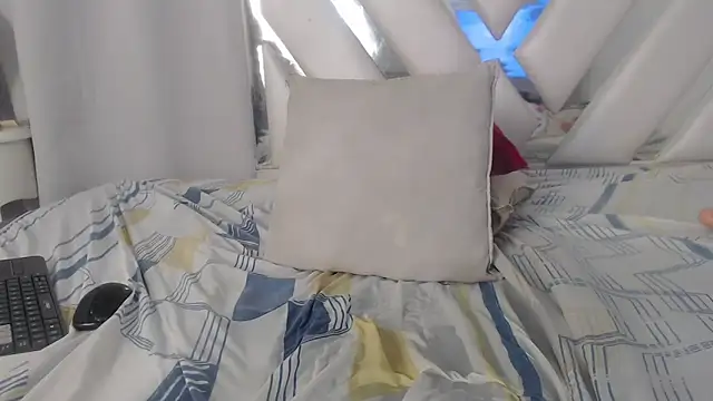 AlannaHarper webcam