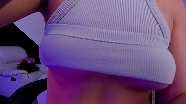 CarolineFyre webcam