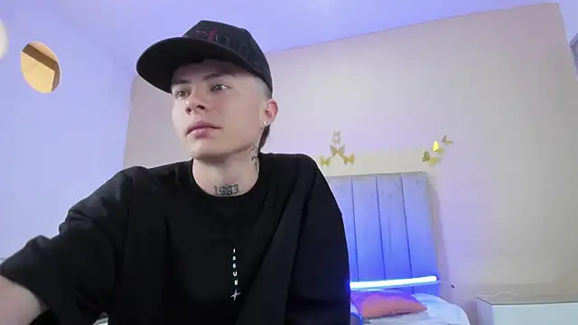 Nascary_Fox webcam