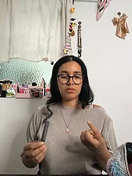 Annya-sweet webcam