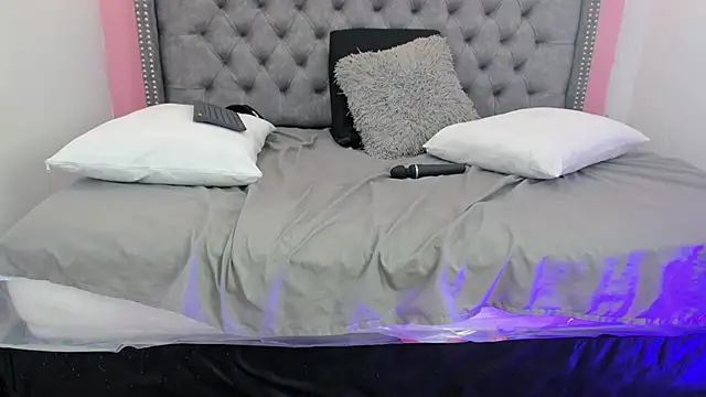 Scarlett_glowX webcam