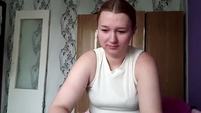 RaeannRoewe webcam