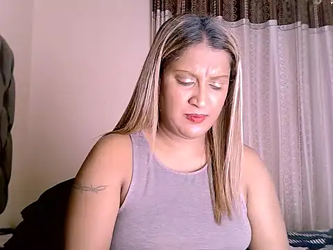 eroticbeauty37 webcam