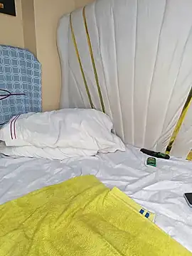 SquirtQueen16 webcam