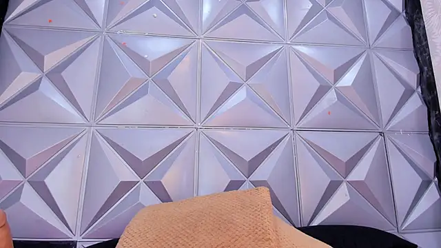 BustyGlow webcam