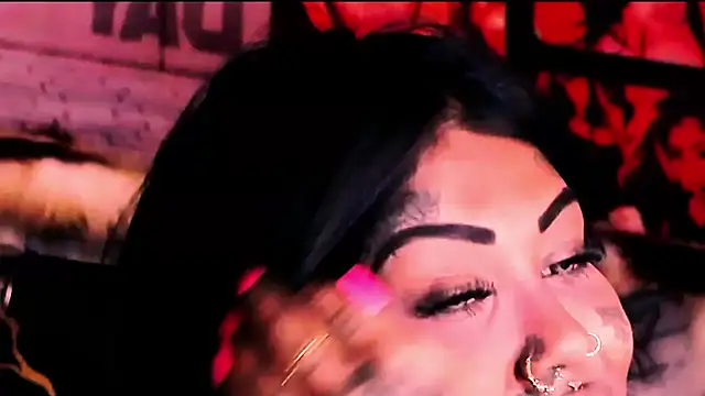 indian_dreamgirl webcam