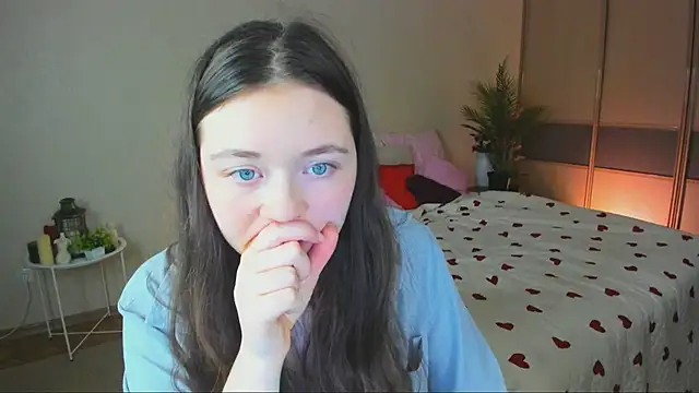 AlluringLookk webcam