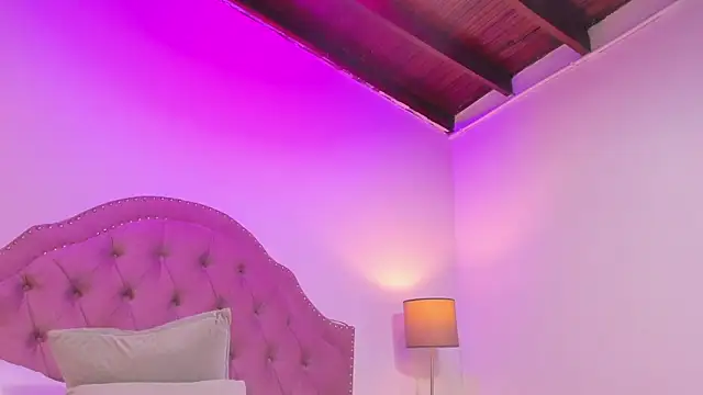 Mia_Culpa live sex cam