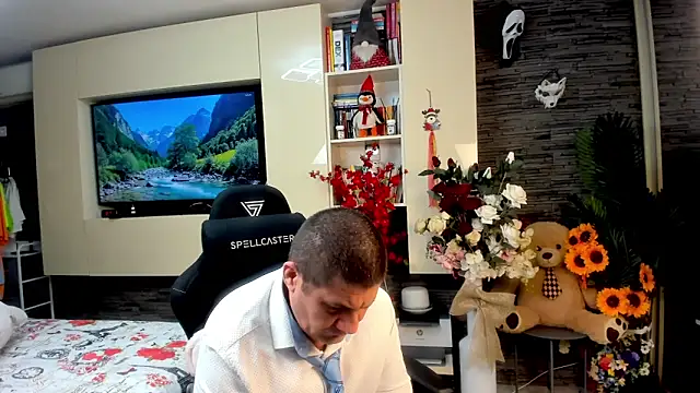 SpartacusDaddy48 webcam