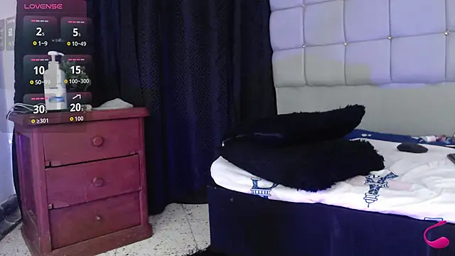 charlotte_brawn webcam