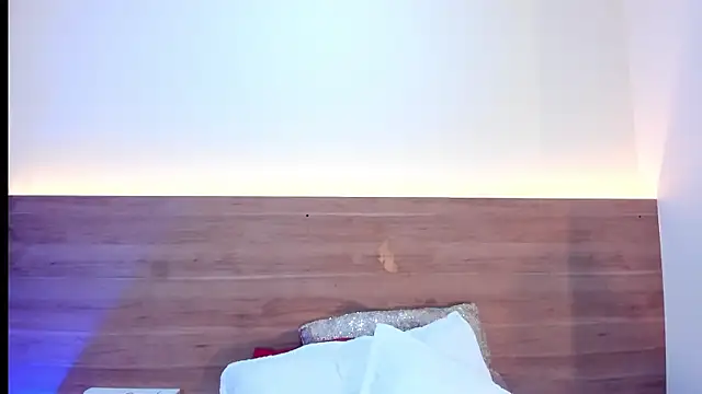 thamiina_ webcam