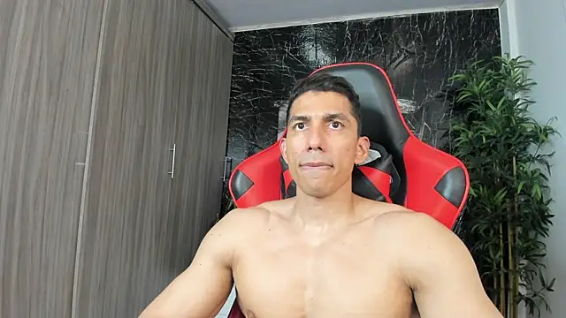 Erik_castle webcam