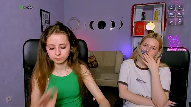 rebecca_smile webcam