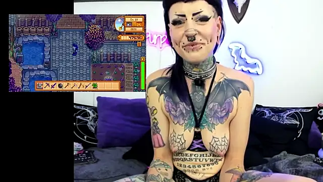 Purple_Coffin666 webcam