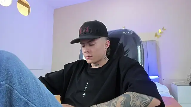Nascary_Fox webcam