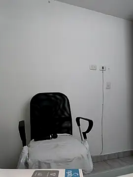 Nahiajhonson_ webcam