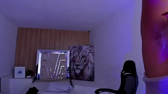 CarolineFyre webcam