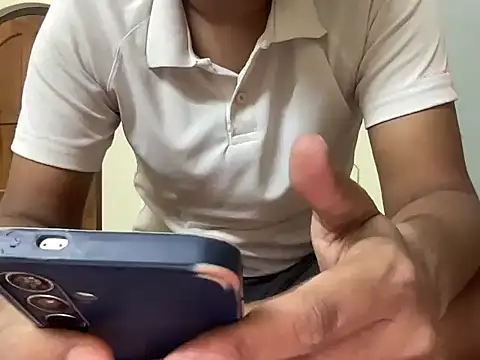 Slave_Aryan webcam