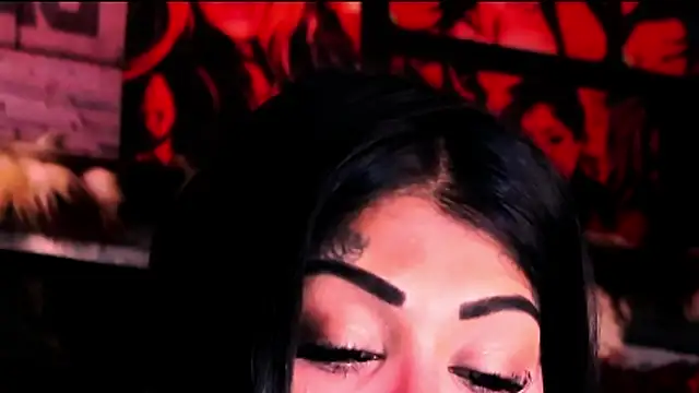 indian_dreamgirl webcam