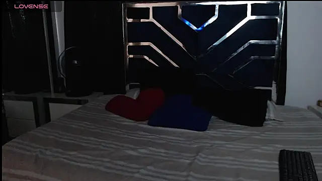 ViviannLane webcam