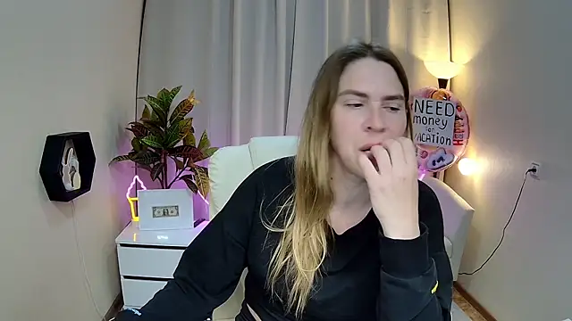 TessaDaybreak webcam