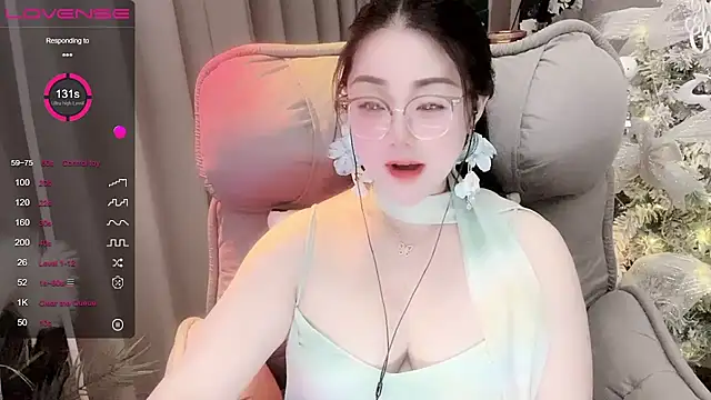 Monica-666888- webcam