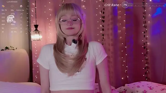 effy_dollie - Effy_dollie's free webcam - UK Sex Cams