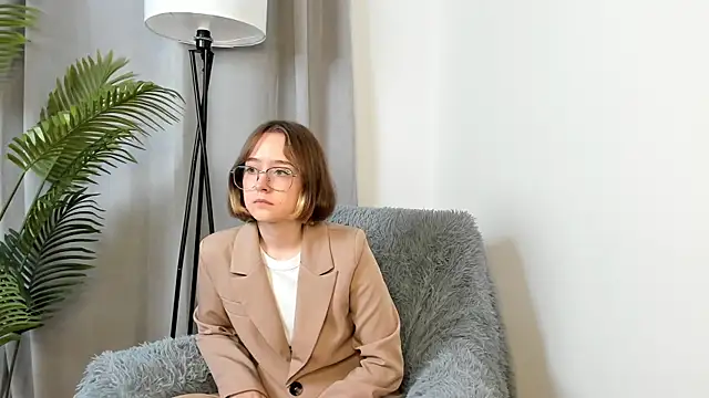jaclynboluda - JaclynBoluda's free webcam - UK Sex Cams