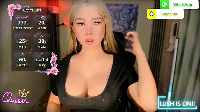 xBigSurpriseLorainex webcam