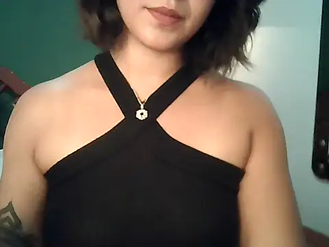 FallsForHerSmile webcam