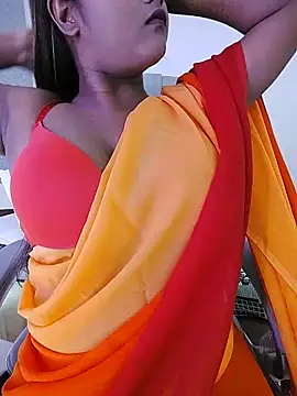 LoveLy-Soneya webcam