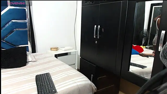 ViviannLane webcam