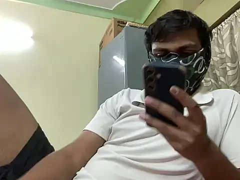 Slave_Aryan webcam