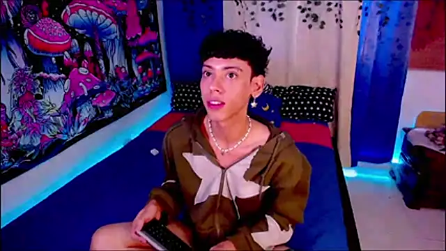 Thedoll_ethan7 webcam