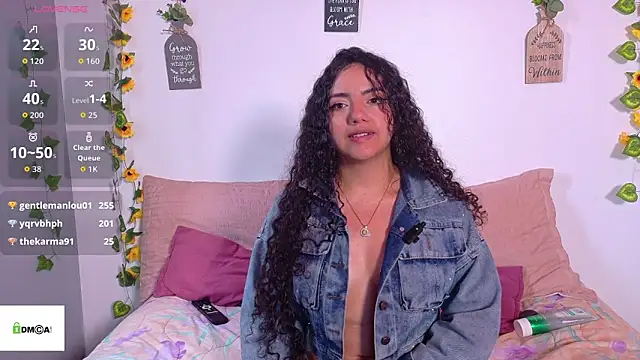 emiily_curly webcam