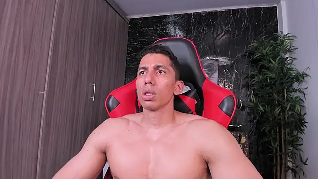 Erik_castle webcam