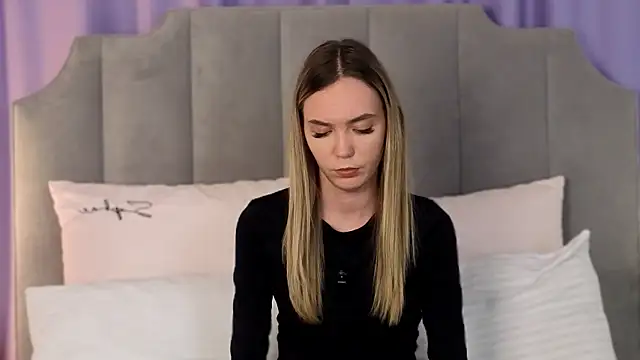 NikkiRyx webcam