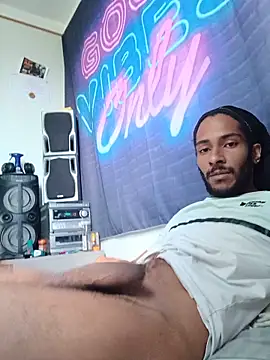 Mikaaa97 webcam
